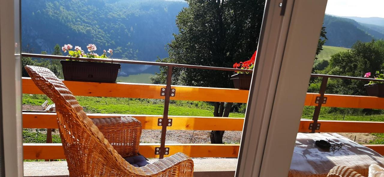 Biserna Dolina Uvac Sjenica Kültér fotó