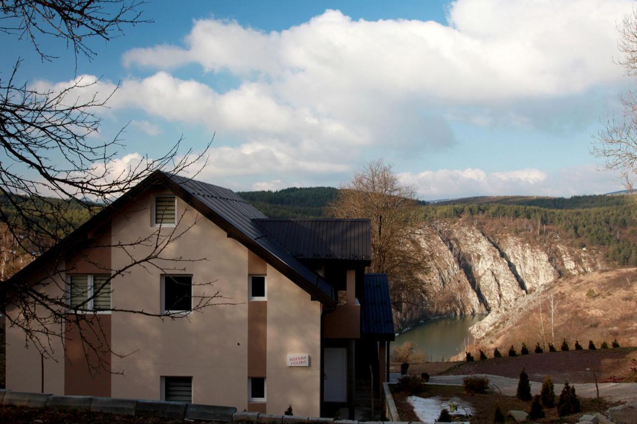 Biserna Dolina Uvac Sjenica Kültér fotó