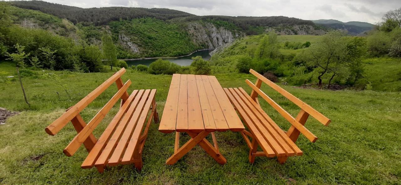 Biserna Dolina Uvac Sjenica Kültér fotó